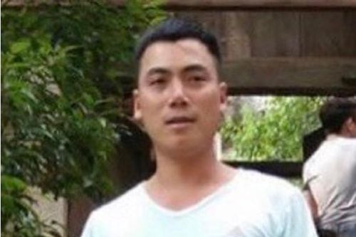 Truy bắt người đàn ông sát hại vợ và bố vợ cũ rồi bỏ trốn