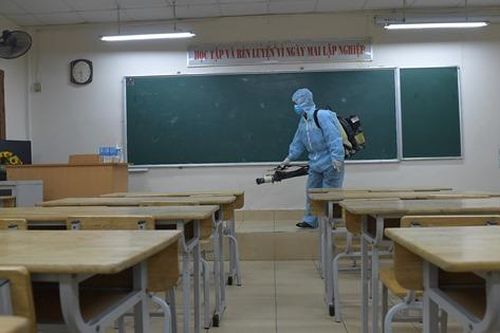 Hà Nội: Phun khử trùng toàn bộ các điểm thi, đảm bảo cho thí sinh một kỳ thi an toàn