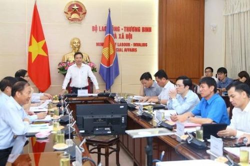 Chưa thống nhất quan điểm tăng lương tối thiểu vùng năm 2021