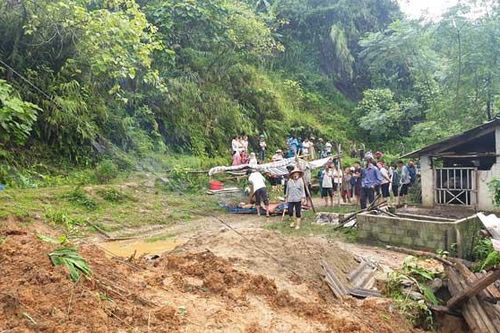 Sạt lở đất ở Lào Cai khiến 2 vợ chồng tử vong