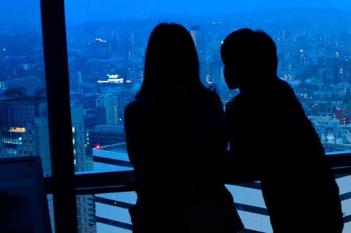 Dịch vụ thuê người tán tỉnh vợ mình, giá tiền tỷ ở Nhật Bản