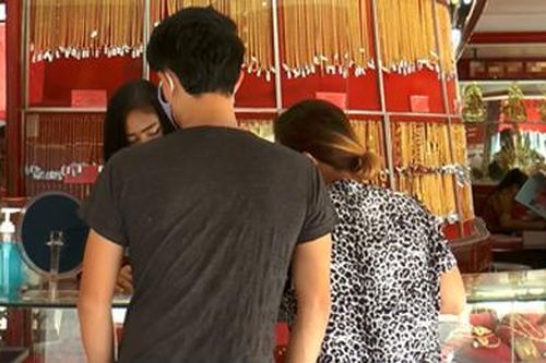 Bà nội trợ lỗ gần 100 triệu sau 9 năm đầu tư mua vàng lúc giá lên đỉnh 49 triệu/lượng