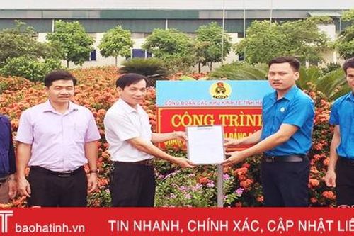 Cộng đồng doanh nghiệp Hà Tĩnh thi đua hướng về đại hội Đảng các cấp