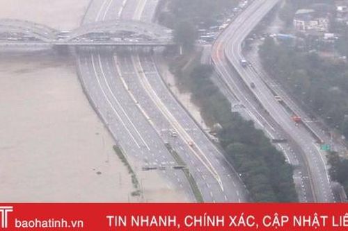 Hàn Quốc điều trực thăng, huy động 800 người tìm các nhân viên cứu hộ mất tích do lật thuyền