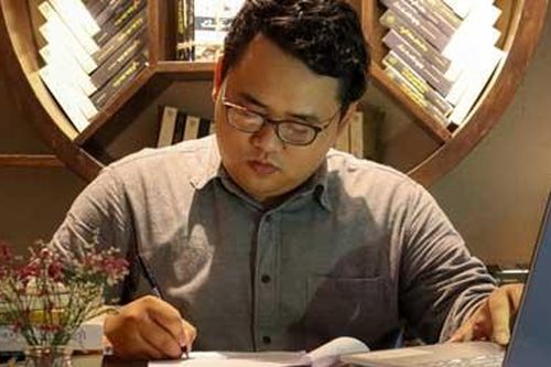 Biên kịch - Người ở nơi ánh đèn không chiếu tới