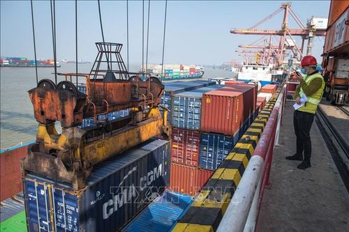 AMRO: Kinh tế khu vực ASEAN+3 phục hồi theo hình chữ U