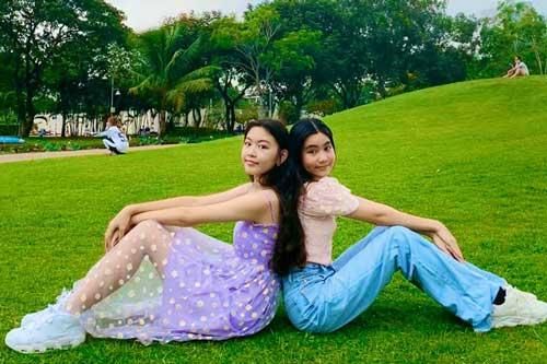 Cư dân mạng 'phát sốt' với nhan sắc bất chất cam thường của hai cô con gái nhà MC Quyền Linh