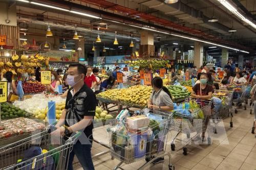 Malaysia cho 'bán hàng giá rẻ' phục hồi kinh tế hậu COVID