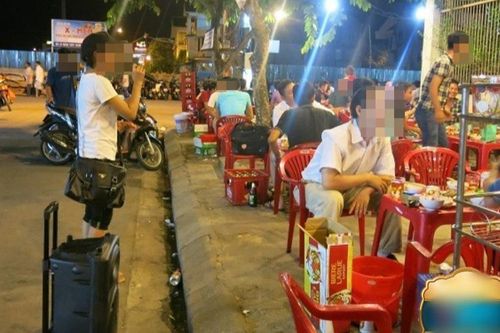 Khởi tố đối tượng hát loa kẹo kéo gây ồn ào còn đánh công an, nhốt dân phòng
