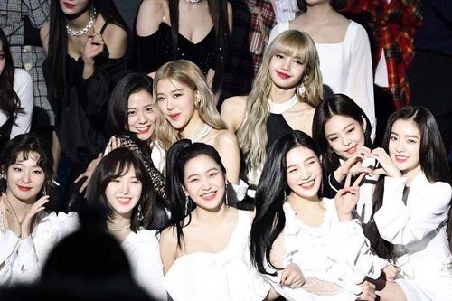 BXH Gaon tháng 7/2020: BlackPink tiếp tục ghi nhận kỉ lục, Irene & Seulgi vượt thành tích của Red Velvet