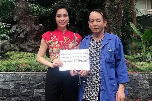 Nghệ sĩ, khán giả góp hơn 300 triệu đồng ủng hộ NSƯT Tuấn Phương