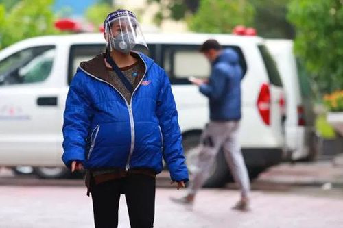 Phụ nữ mang thai cần làm gì để không bị lây nhiễm COVID-19?