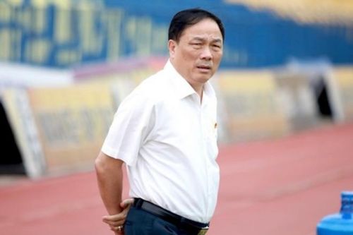 Bầu Đệ: ' Thanh Hóa rất khó khăn nên xin rút khỏi V-League'