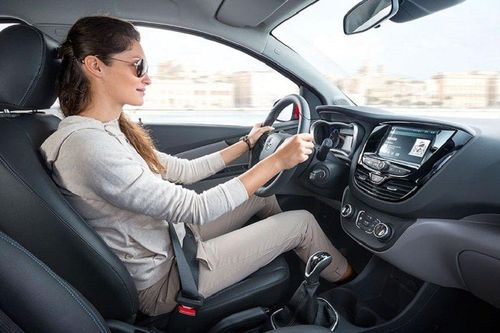 Những điều cấm kỵ nên tránh khi lái xe số sàn