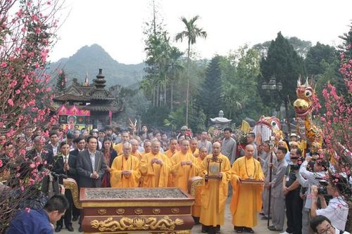Ảnh hưởng của lễ hội Phật giáo đối với tín đồ và xã hội