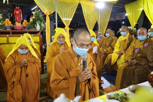 Phú Yên : Nhập tháp kim quan HT.Thích Tịnh Mãn