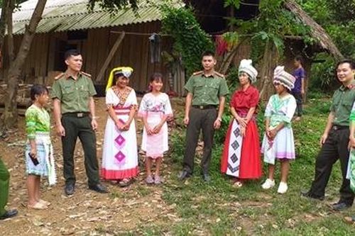 Đồng bào Mông ở Khuôn Làn