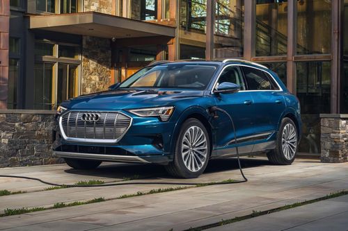 Audi e-tron 2021 rẻ hơn nhưng lại nhiều công nghệ hơn
