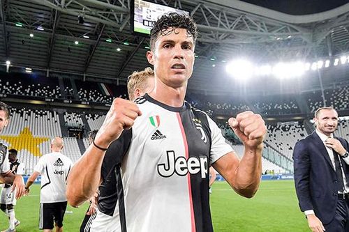 Champions League trở lại: Chờ Messi, Ronaldo tỏa sáng. Chelsea noi gương Liverpool