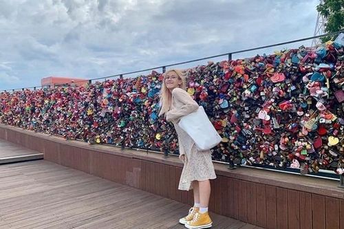 Nữ Youtuber bị cư dân mạng 'ném đá' do sử dụng ngôn từ thô bạo