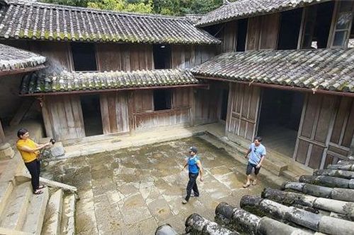 Nhùng nhằng quản lý di tích dinh thự họ Vương: Những chuyện ngược đời…