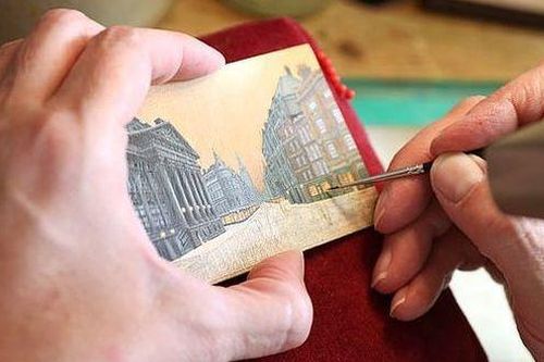 Siêu phẩm hội họa nằm gọn trong lòng bàn tay