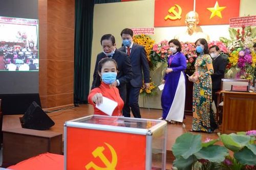 TP. HCM: Nhiều lãnh đạo quận, huyện xin nghỉ hưu trước tuổi