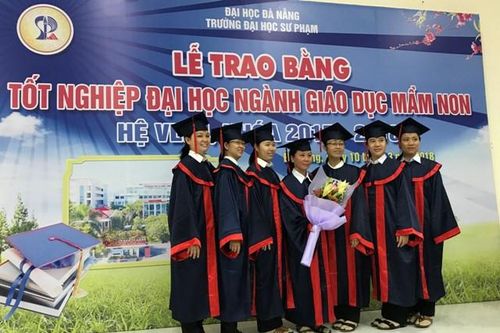 Học bổng hỗ trợ sinh hoạt phí cho sinh viên sư phạm
