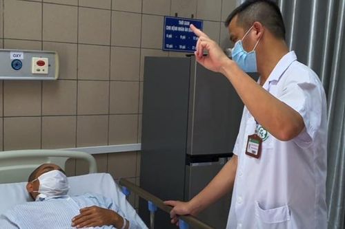 Người đàn ông Hà Nội tử vong vì uống phải rượu giả