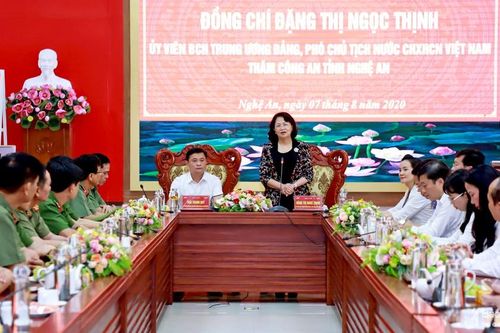 Phó Chủ tịch nước Đặng Thị Ngọc Thịnh làm việc với Công an Nghệ An