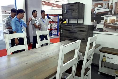 Đồ gỗ Việt cải thiện xuất khẩu bằng mua bán trực tuyến