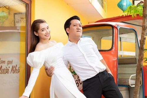 Nhã Phương 'dằn mặt' Trường Giang vì về muộn: 'Ăn hết hai phần đừng hỏi vì sao'