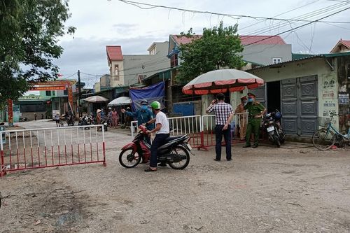 Chủ tịch tỉnh Thanh Hóa yêu cầu đình chỉ chủ tịch phường, trưởng trạm y tế phường ở Sầm Sơn lơ là chống dịch COVID-19