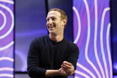 Mark Zuckerberg thành siêu tỉ phú với 'túi tiền' 100 tỉ USD, thế giới mới có 2 người làm được