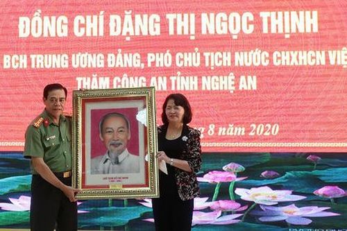 Phó Chủ tịch nước Đặng Thị Ngọc Thịnh thăm và làm việc tại tỉnh Nghệ An