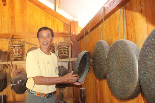 K'Bess - một thanh âm rền vang