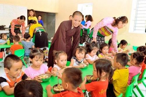 Thanh Hóa : Phật giáo xây bếp ăn cho học trò vùng cao