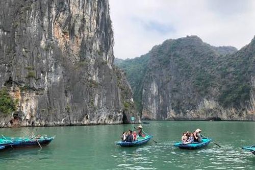 Doanh nghiệp du lịch làm thế nào vượt qua khủng hoảng?
