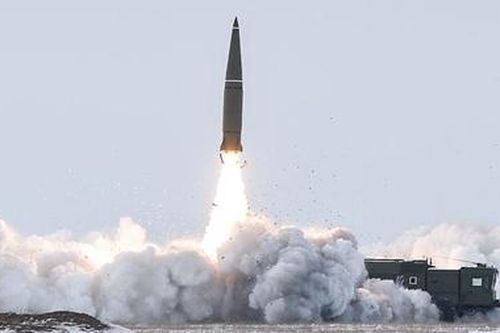 Nga khoe uy lực siêu tên lửa chiến thuật ngay sau vụ phóng ICBM của Mỹ