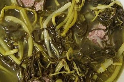 'Rau nhà nghèo' vứt đi không ai nhặt bỗng thành đặc sản, ăn 1 lần nhớ cả đời