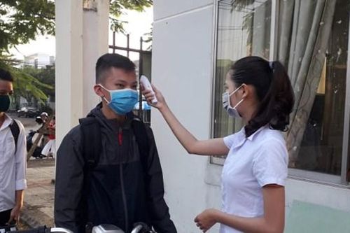 Quảng Ngãi: Tạm dừng công tác coi thi với 2 giáo viên là F1 của BN786