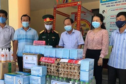 Quảng Nam: Ấm áp tình người giữa mùa dịch Covid-19
