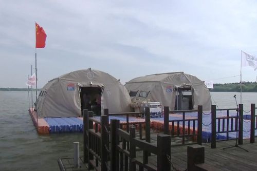 Trung Quốc xây dựng bệnh viện nổi để đối phó với lũ lụt