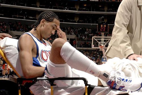 VĐV bóng rổ 3 lần vô địch NBA từng suýt bị cưa chân