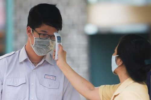 Một cô giáo liên quan bệnh nhân Covid-19, Quảng Ngãi dừng thi 382 em
