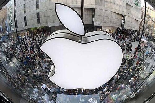 Ông Trump cấm WeChat, iPhone của Apple có thể chết tại Trung Quốc