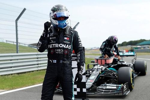 Bottas có pha nước rút ngoạn mục, giành pole tại Silverstone
