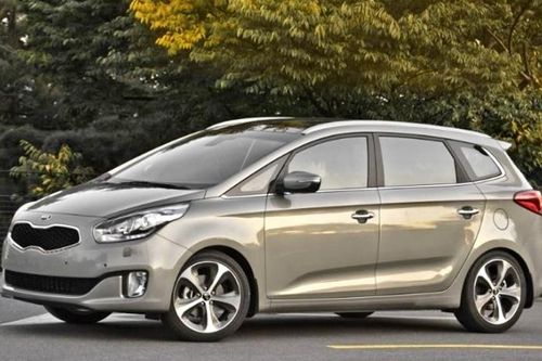 Giá xe ô tô hôm nay 8/8: Kia Rondo giảm đến 26 triệu đồng, đang ở mức 559 và 655 triệu đồng