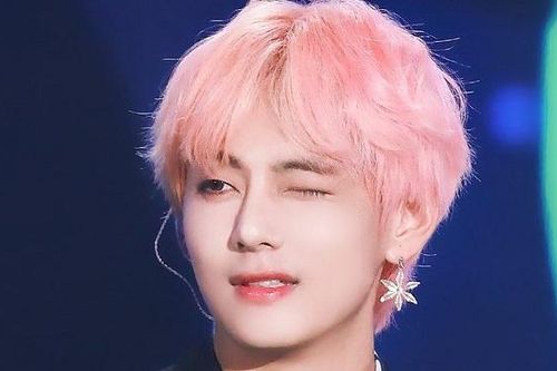 Fan V BTS, trong đó có Việt Nam, trở thành nguồn ánh sáng giữa dịch bệnh
