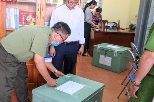 Cần Thơ: Đề thi đã được vận chuyển an toàn đến 24 điểm thi